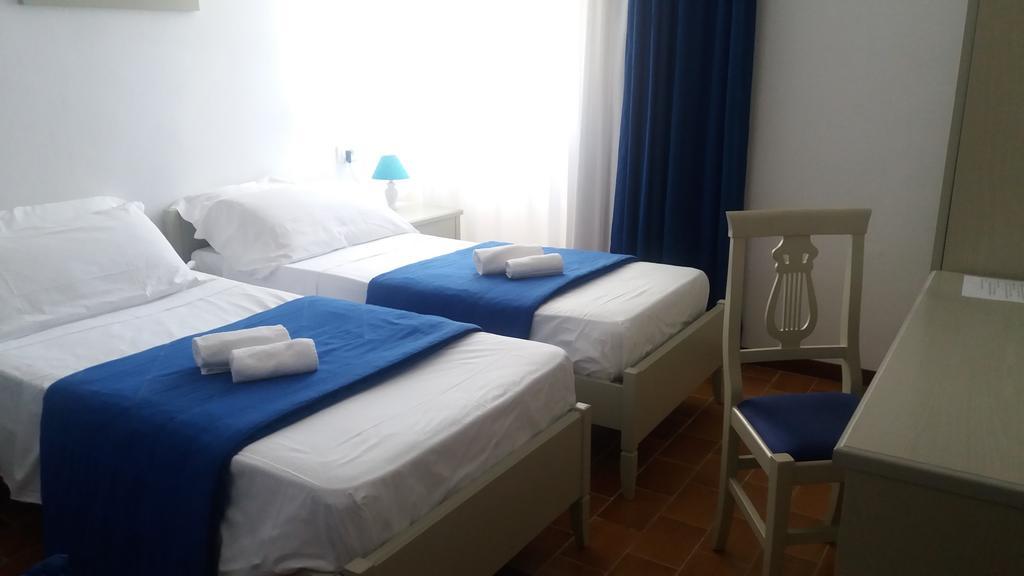 Albergo Dei 10 Colori Procchio  Bagian luar foto