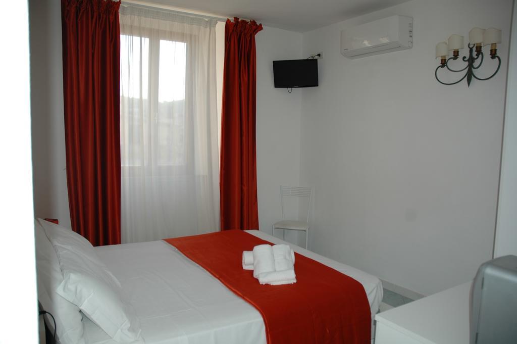 Albergo Dei 10 Colori Procchio  Bagian luar foto