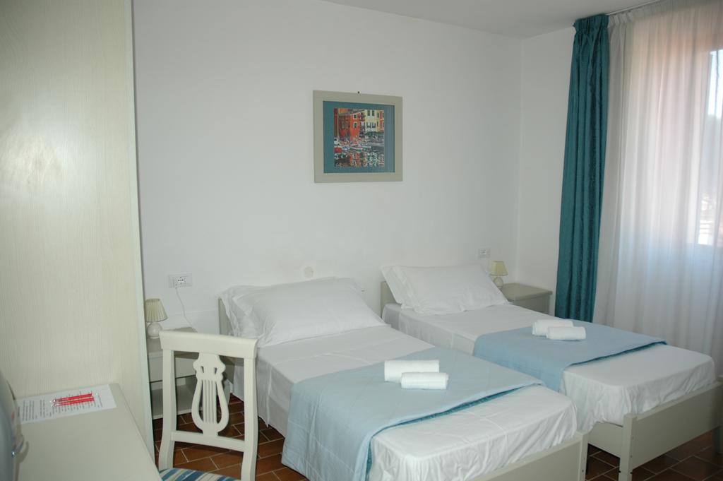 Albergo Dei 10 Colori Procchio  Bagian luar foto