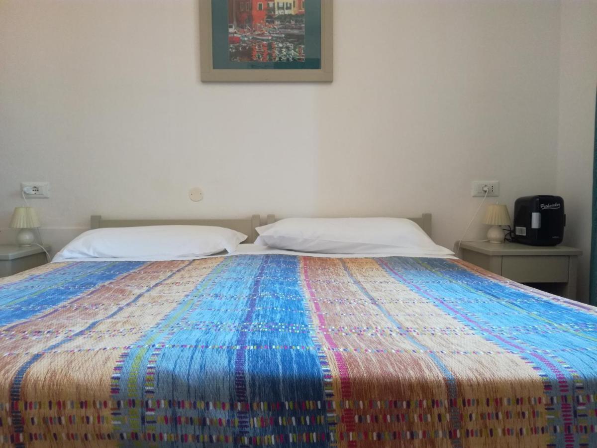 Albergo Dei 10 Colori Procchio  Bagian luar foto