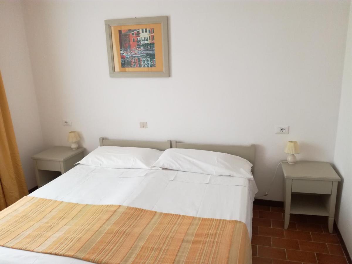 Albergo Dei 10 Colori Procchio  Bagian luar foto
